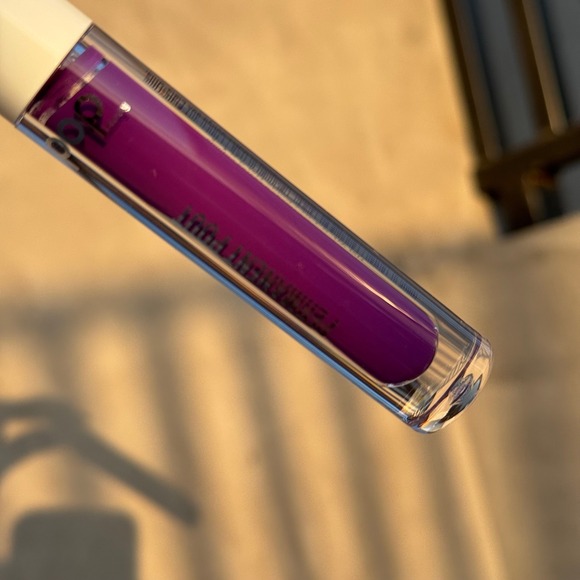 Pop Beauty Permanent Pout Liquid Lip OMG Violet Matte Full Coverage‎ 0.1oz - Picture 2 of 4